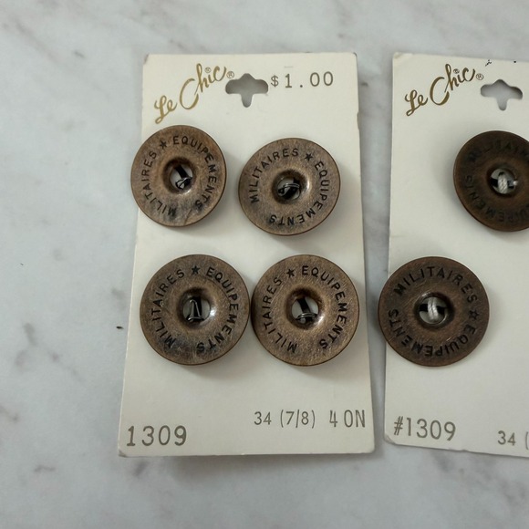 9 Vintage Militaires Equipment Buttons Le Chic Thin Brass Approx 5/8" Wide - Picture 3 of 6